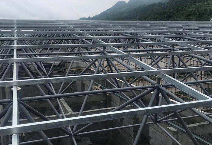 鞍山学校艺体楼网架
